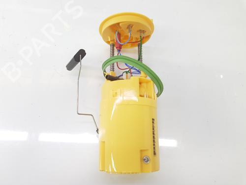 Used Fuel pump BMW X5 (F15, F85) xDrive 40 d (313 hp) 10210198