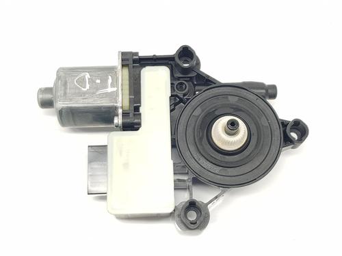 Rudehejsemotor bagstkærm højre AUDI Q2 (GAB, GAG) 1.6 TDI (115 hp) 12142857
