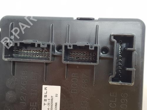 Electronic module TESLA MODEL 3 (5YJ3) | BP38155386M83 - Image 2