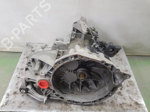 Used Gearbox VOLVO S40 I (644) 1.9 DI (95 hp) 17809010