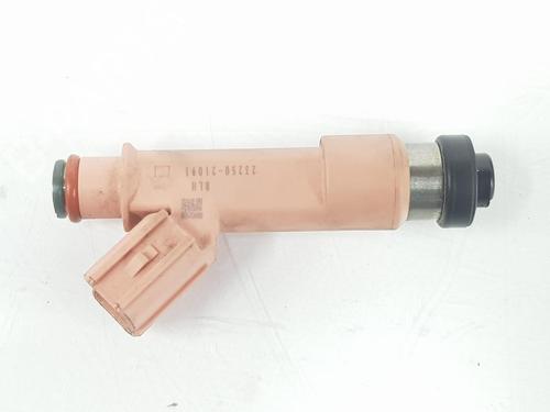Used Injector TOYOTA YARIS (_P13_) 1.5 Hybrid (NHP130_, NHP130) (101 hp) 9810278