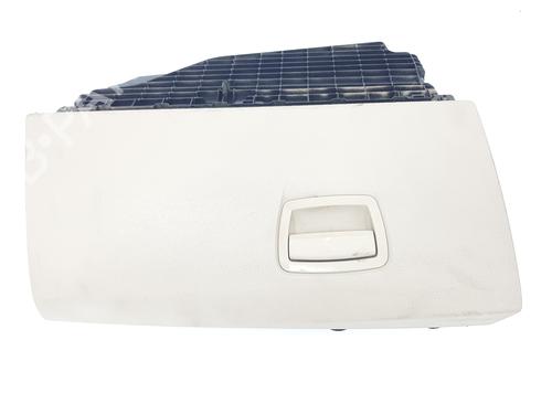 Used Glove box BMW 5 Touring (F11) 535 d (299 hp) 19073177