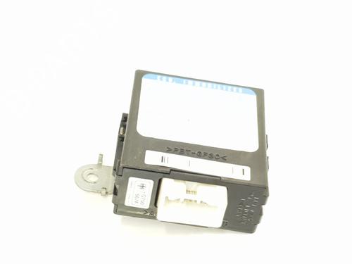 Used Electronic module TOYOTA LAND CRUISER 90 (_J9_) 3.0 TD (KZJ90_, KZJ95_, KZJ90R, KZJ95R, KZJ90W, KZJ95W) (125 hp) 30709988