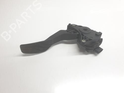 Pedal RENAULT KADJAR (HA_, HL_) 1.6 dCi 130 4x4 (HLA4) (130 hp) 31265047