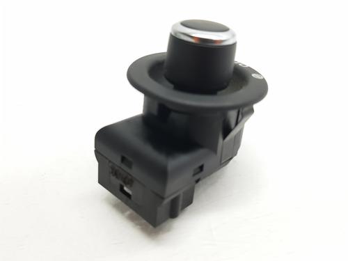 Steering wheel controls LAND ROVER RANGE ROVER VELAR (L560) 3.0 D300 SDV6 4x4 | BP31805888E15