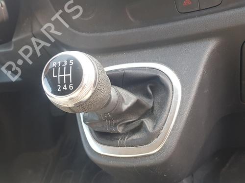 Left front seat RENAULT TRAFIC III Van (FG_) | BP33472911C15 - Image 24