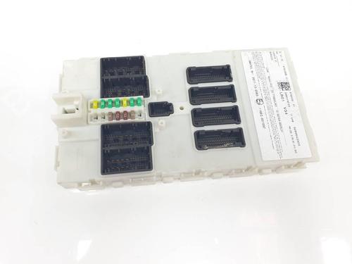 Used Fuse box Fuse box 38524317 38524317