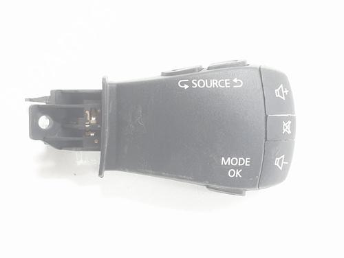 Comandos do volante RENAULT MEGANE IV Grandtour (K9A/M/N_) [2016-2026]  32518024
