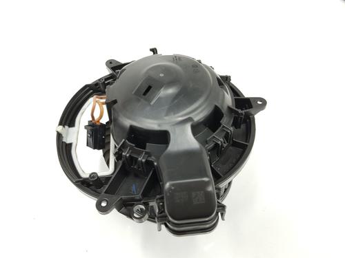 Used Heater blower motor BMW 1 (F21) 118 d (150 hp) 17952937