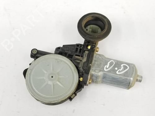 Used Right front window motor TOYOTA LAND CRUISER PRADO (_J12_) 3.0 D-4D (KDJ120, KDJ125) (166 hp) 13118310