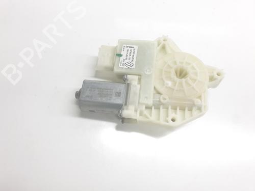 Used Right rear window motor Right rear window motor RENAULT SYMBIOZ 1.8 E-Tech 160 Full Hybrid (158 hp) 34698174 34698174