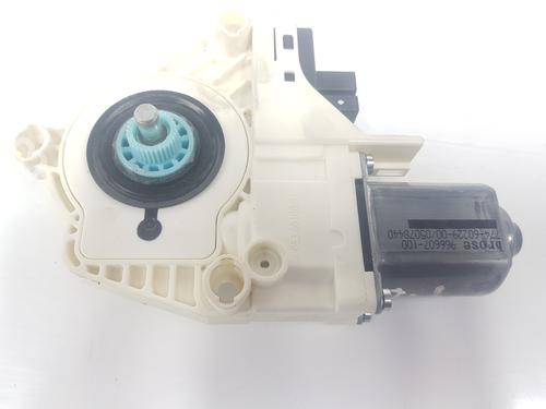 Rudehejsemotor bagstkærm højre AUDI A4 B8 (8K2) 1.8 TFSI (160 hp) 8054140