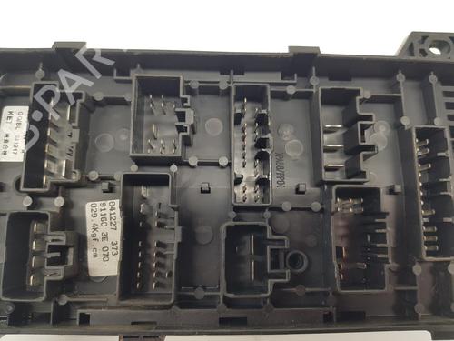 Fuse box KIA SORENTO I (JC) 2.5 CRDi 4WD | BP15809040E1 