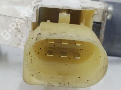 Right front window motor BMW X1 (E84) sDrive 18 d | BP33276962E20 - Image 6