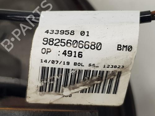Left front steering knuckle PEUGEOT 3008 II SUV (MC_, MR_, MJ_, M4_) 1.5 BlueHDi 130 | BP29729552M25