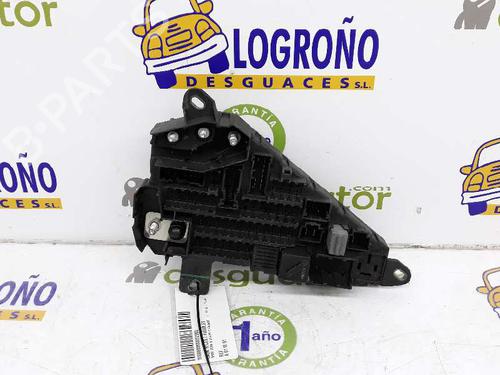 Used Fuse box BMW 6 (E63) 645 Ci (333 hp) 1425577