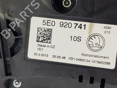Instrument cluster SKODA OCTAVIA III (5E3, NL3, NR3) 2.0 TDI | BP29548168C47
