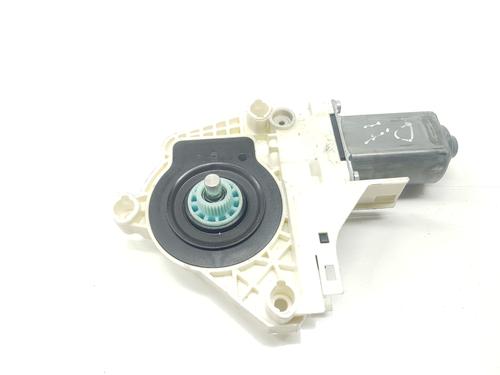 Used Left front window motor AUDI A1 (8X1, 8XK) 1.4 TDI (90 hp) 24104081