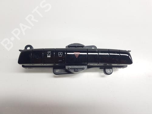 BP32328505I22 main image