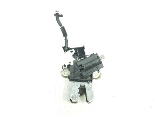Used Tailgate lock AUDI A4 B7 (8EC) 2.0 TDI 16V (140 hp) 6472184