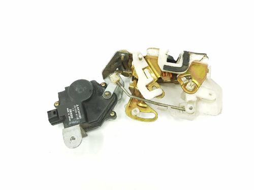 Used Rear left lock MITSUBISHI PAJERO III (V7_W, V6_W) 3.2 Di-D (V68W) (160 hp) 6922959