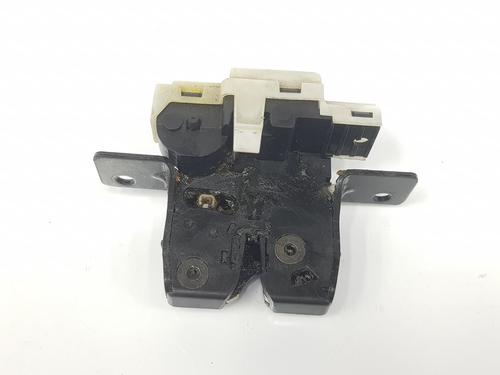 Used Tailgate lock RENAULT MEGANE II Estate (KM0/1_) 1.5 dCi (KM0F, KM0T, KM2B) (82 hp) 10772382