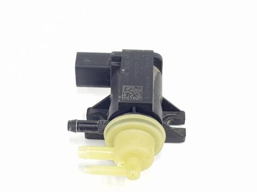 other-man-tge-bus-2017-33215172 main image