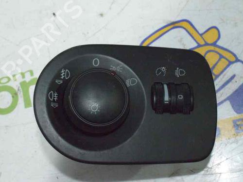 Used Headlight switch SEAT LEON (1P1) 2.0 TDI (170 hp) 1361339