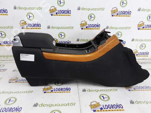 Used Armrest / Center console LAND ROVER RANGE ROVER SPORT I (L320) 3.0 D 4x4 (249 hp) 7895941