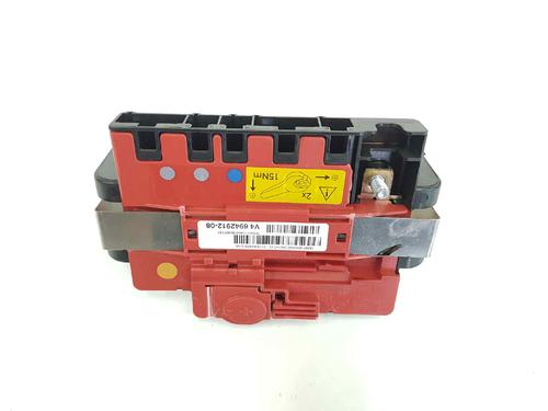 Used Fuse box BMW X1 (E84) sDrive 18 d (143 hp) 5627588
