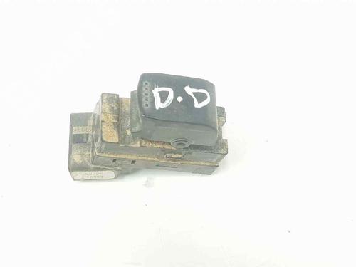 Used Right front window switch Right front window switch SUZUKI GRAND VITARA II (JT, TE, TD) 1.9 DDiS All-wheel Drive (JT419, TD44, JB419WD, JB419XD,... (129 hp) 7038205 7038205