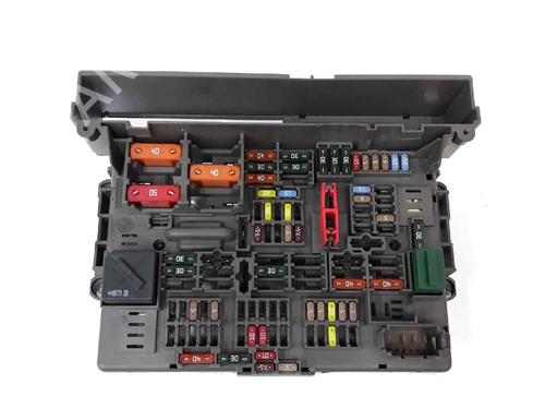 Used Fuse box BMW 3 (E90) 318 d (143 hp) 4559996
