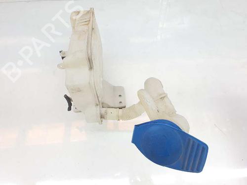 Used Windscreen washer tank VW GOLF VI (5K1) 1.6 TDI (105 hp) 8746132