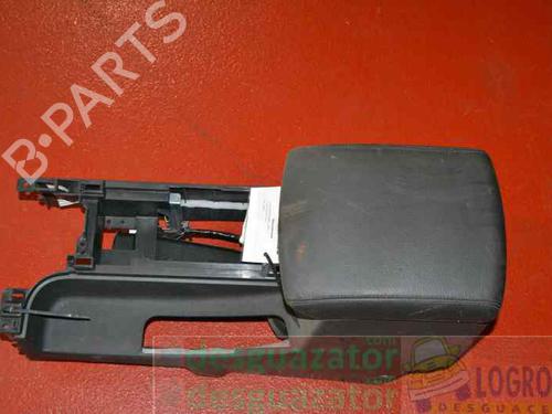 Used Armrest / Center console NISSAN PATHFINDER III (R51) 2.5 dCi (174 hp) 7152733