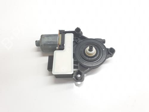 Rudehejsemotor bagstkærm højre SEAT LEON (KL1, KLG) 1.0 TSI (110 hp) 28484894