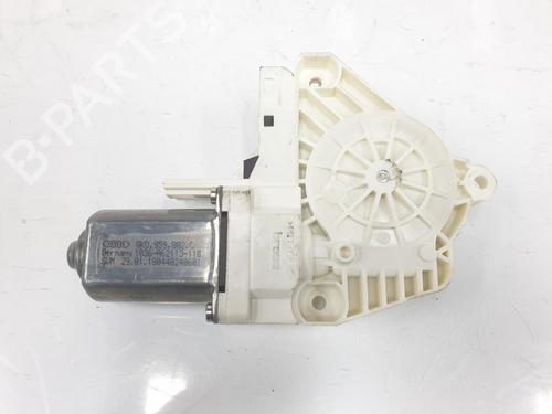 Used Right front window motor AUDI A1 Sportback (8XA, 8XF) 1.0 TFSI (95 hp) 9826220