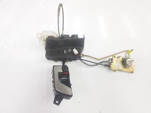 Used Front left lock MITSUBISHI PAJERO III (V7_W, V6_W) 3.2 Di-D (V68W) (160 hp) 13687901