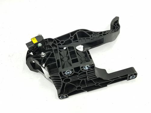 Clutch pedal HYUNDAI i20 II (GB, IB) 1.2 | BP15539742I13 