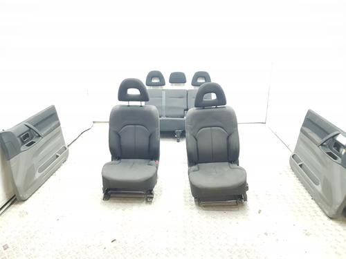 Used Seats set MITSUBISHI PAJERO III (V7_W, V6_W) 2.5 TDi (V64W) (99 hp) 8250862