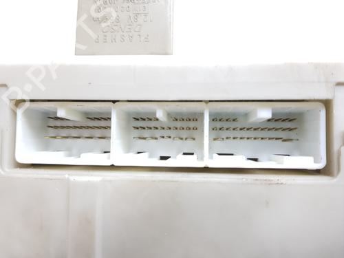 Fuse box TOYOTA LAND CRUISER PRADO (_J12_)  | BP25857984E1 
