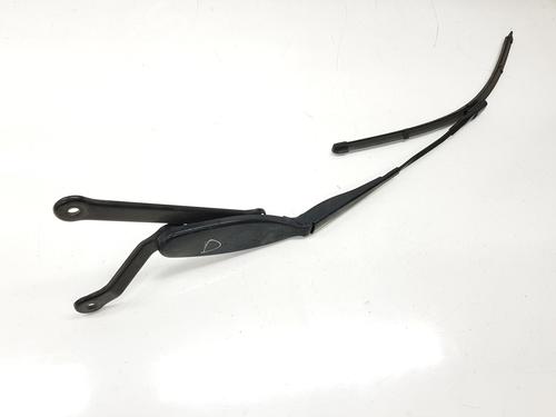 Used Front windshield wiper arm MERCEDES-BENZ C-CLASS (W205) C 220 BlueTEC / d (205.002, 205.004) (170 hp) 27677887