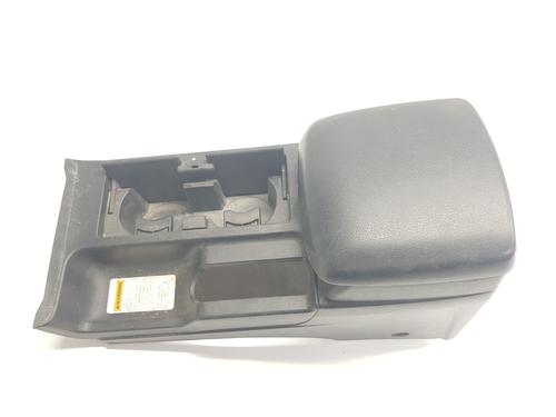 Used Armrest / Center console SUZUKI GRAND VITARA II (JT, TE, TD) 1.9 DDiS (JB419WD, JB419XD) (129 hp) 30498351