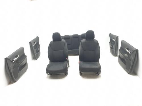 Seats set TOYOTA AURIS (_E15_) 1.33 Dual-VVTi (NRE150_) (101 hp) 17172168