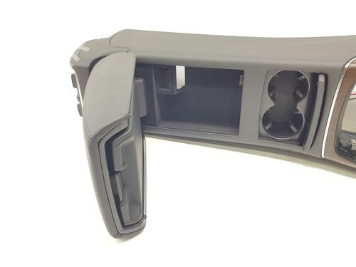 Armrest / Center console AUDI A6 C7 (4G2, 4GC) 2.0 TDI | BP30530224I20