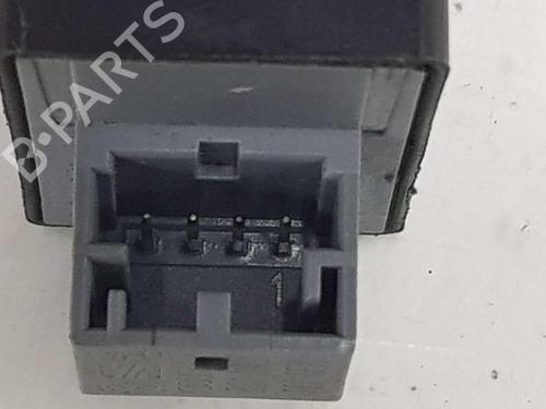 Left rear window switch AUDI A4 B7 (8EC) 2.0 TDI 16V | BP3377317I29 