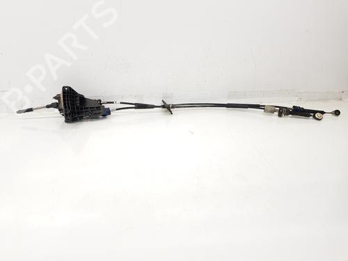 Used Gear lever Gear lever RENAULT TRAFIC III Bus (JG_) 2.0 dCi 110 (JGMW) (110 hp) 34706543 34706543