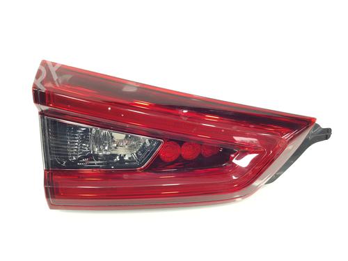 Feu de coffre gauche NISSAN QASHQAI II (J11, J11_) 1.3 DIG-T (160 hp) 32871341