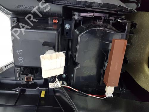 Armrest / Center console TOYOTA LAND CRUISER PRADO (_J15_) 2.8 D-4D (GDJ150_, GDJ155_, GDJ150, GDJ151) | BP29716489I20 