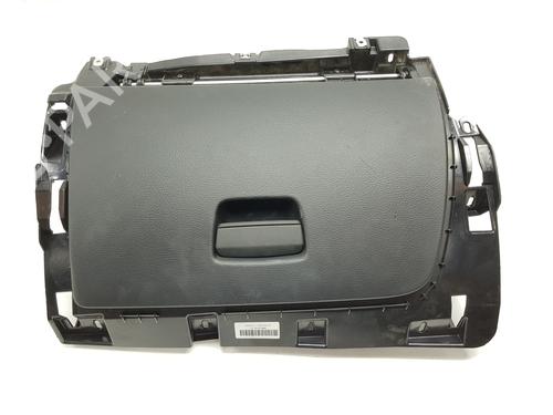 Used Glove box BMW X1 (E84) xDrive 18 d (143 hp) 20193488