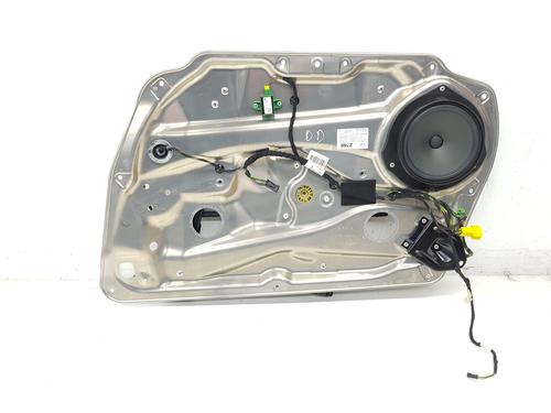 BP30569535C23 main image